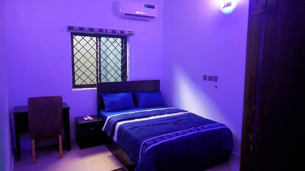 Affordable hotels In Port Harcourt. Discover Comfort and Convenience in ZinTech Hotel’s STANDARD Room goes for just 10,000 Naira per night. Find us at NO 8 Elitor Close, Woji, Port Harcourt